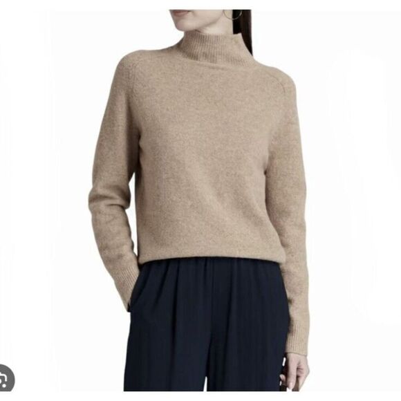 New Vince Raglan Turtleneck Sweater Sand Size Large - Picture 1 of 5